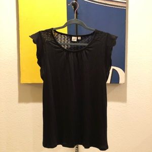 GAP- LACE AND COTTON TEE